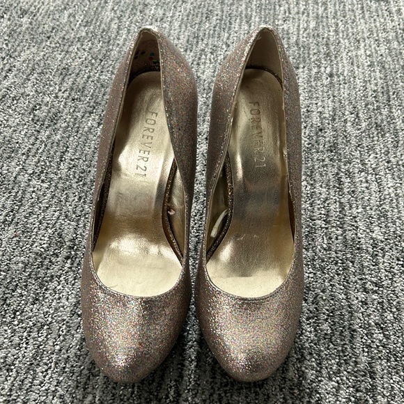 Pending- Great condition Forever 21 Sparkly Heels - Picture 1 of 2